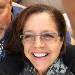 Meet your Posher, Connie